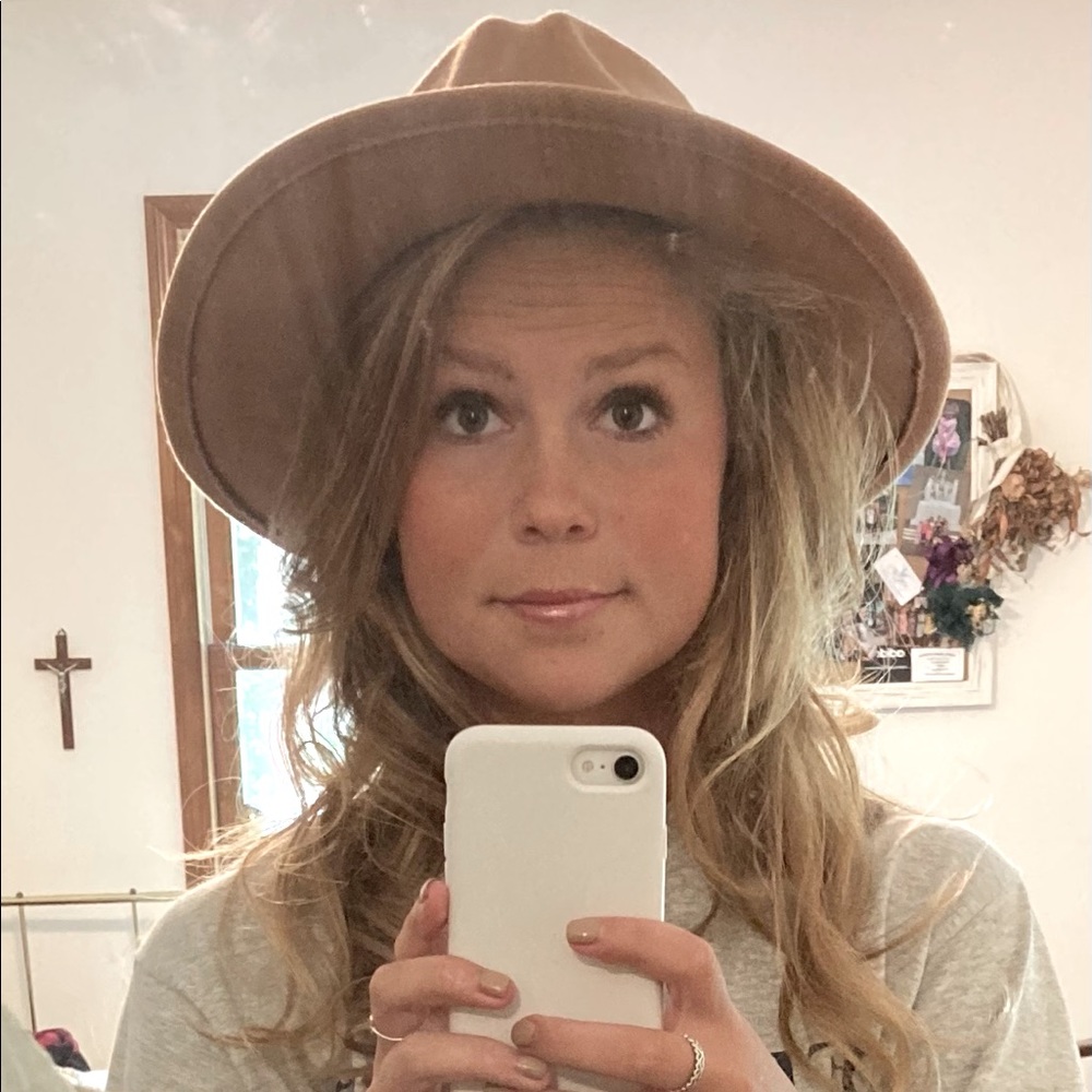 Meet your Posher, Maria